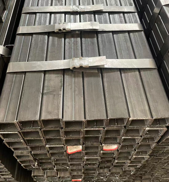 新余工业用梯子 镀锌管焊接梯子 铁梯子方管梯